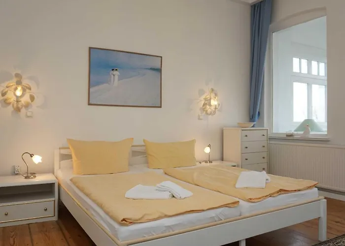Emanuel Mit Meerblick Villa